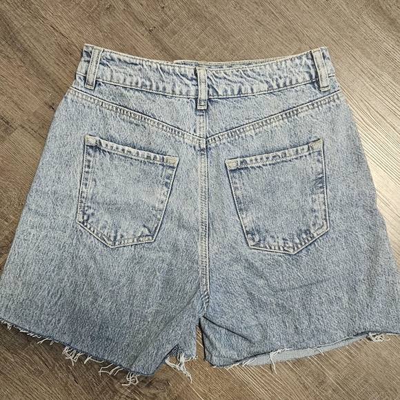 Short - Picture 3 of 3